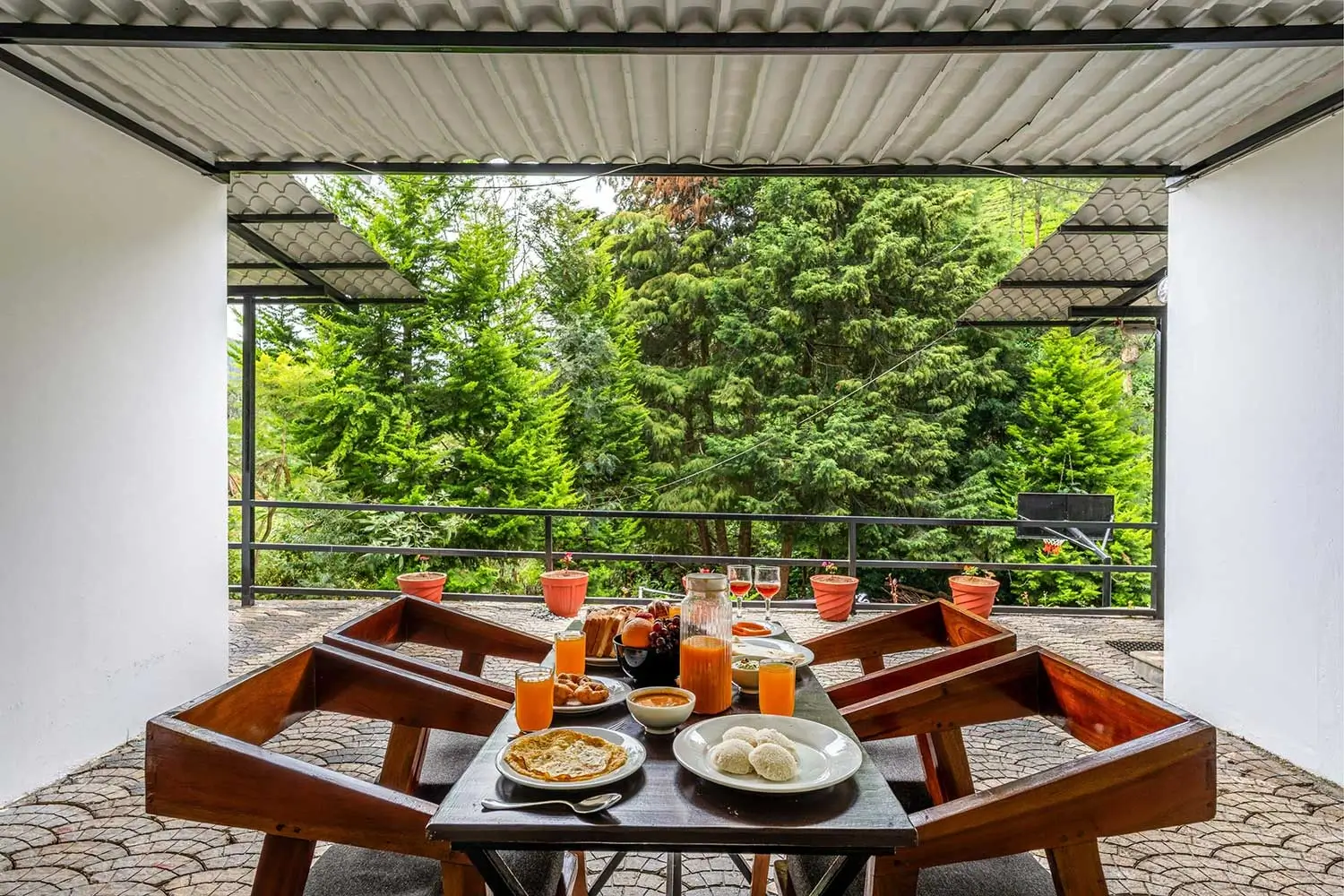Best Homestays In Kotagiri With Restaurant