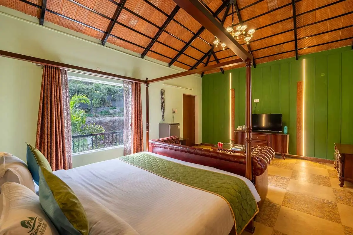 First-floor luxury bedroom in Yercaud