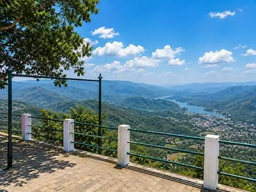 Karadiyur View Point overlooking Yercaud hills